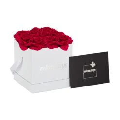 Rosenbox "9 Rosen" In Weiß/ Rot